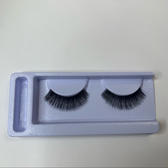 J.Cat False Eyelashes - Picture 3 of 5
